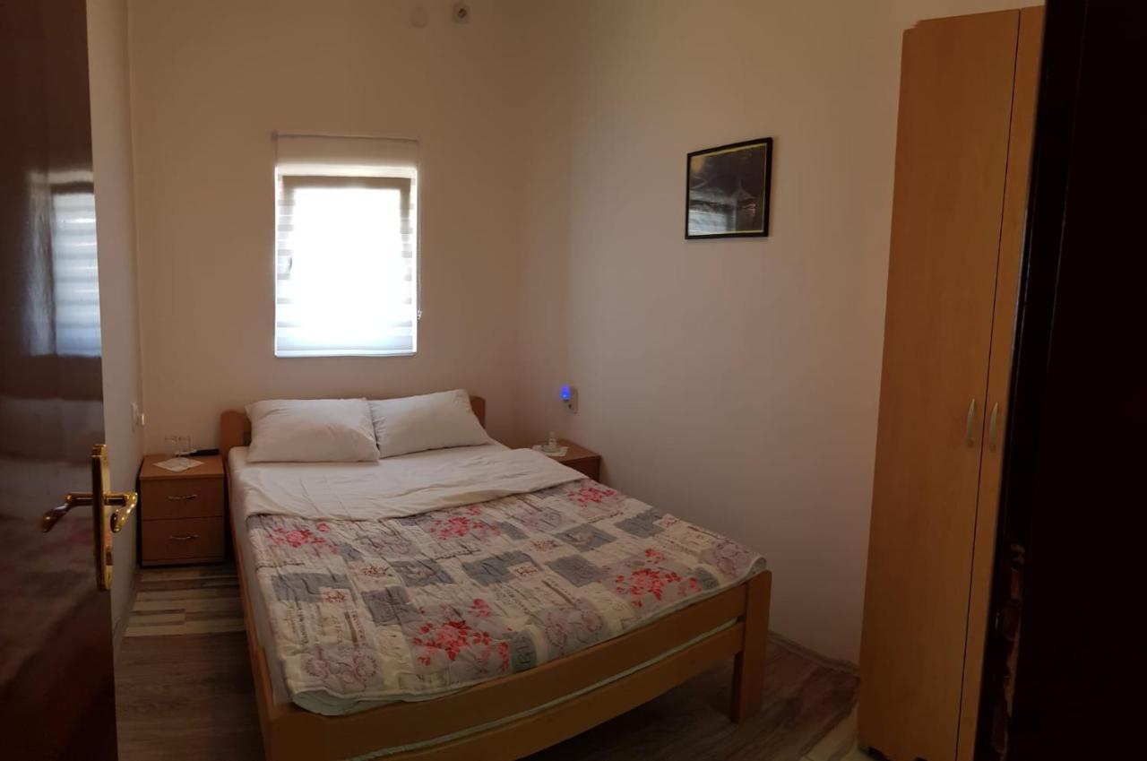 Tabacco Rooms Obrenovac  エクステリア 写真