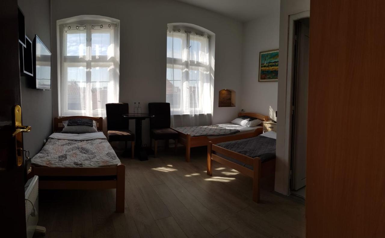 Tabacco Rooms Obrenovac  エクステリア 写真