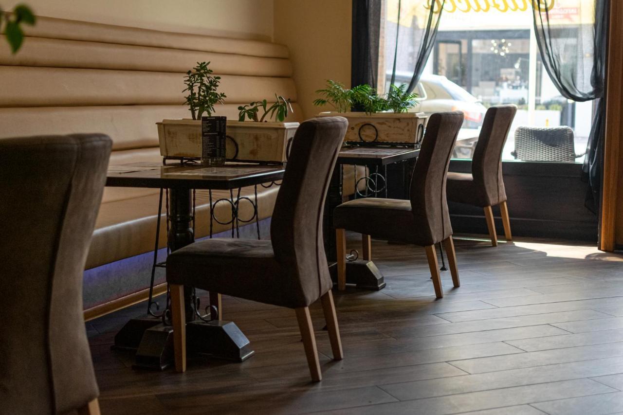 Tabacco Rooms Obrenovac  エクステリア 写真