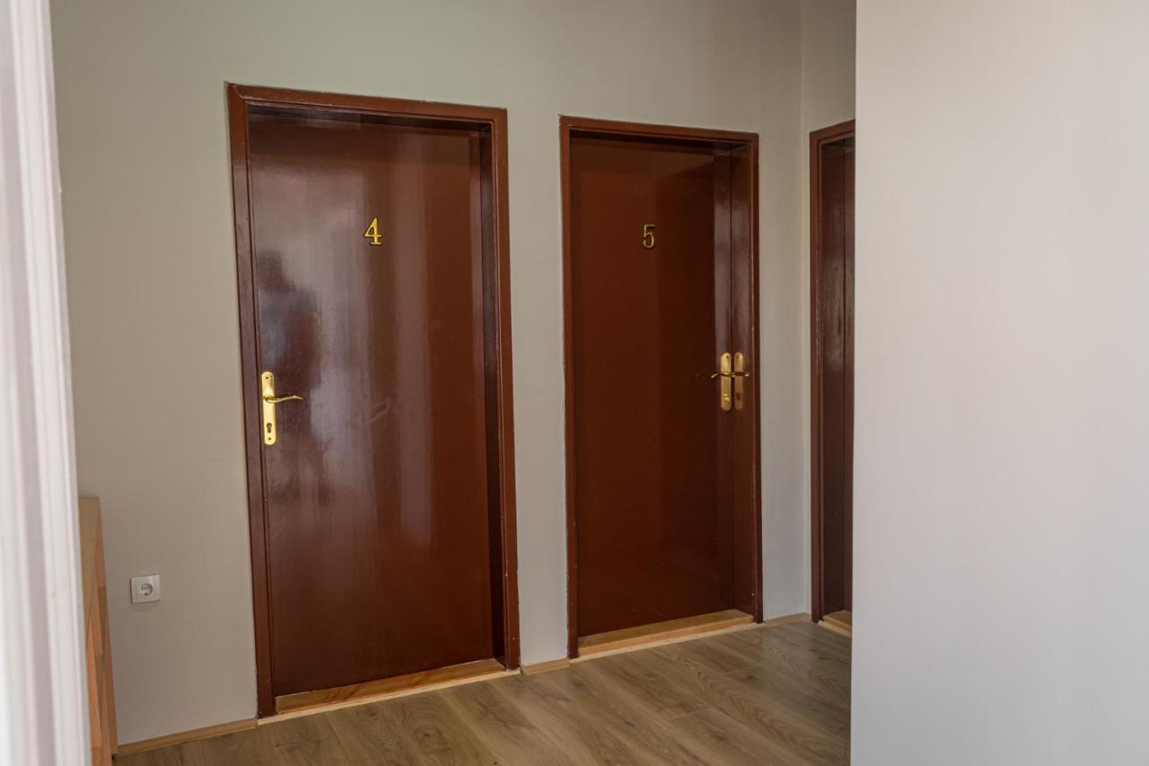 Tabacco Rooms Obrenovac  エクステリア 写真