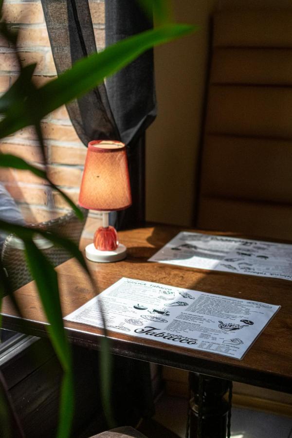 Tabacco Rooms Obrenovac  エクステリア 写真