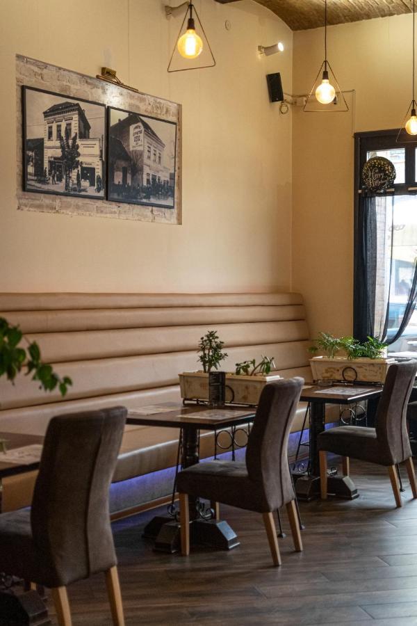 Tabacco Rooms Obrenovac  エクステリア 写真